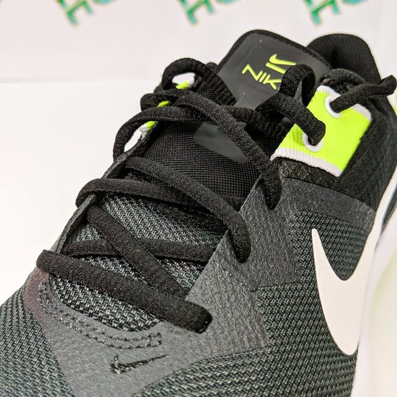 Nike Varsity Compete TR 3 Men's Sneaker Shoe Limited Edition Grey CJ0813-004 - Picture 8 of 8